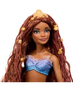 Mattel Disney The Little Mermaid Deluxe Ariel Doll con Cola Iridiscente, abalorio de joyería para el Cabello y Soporte para muñecas, Inspirada en la película